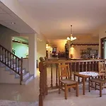 Aeolos 4*