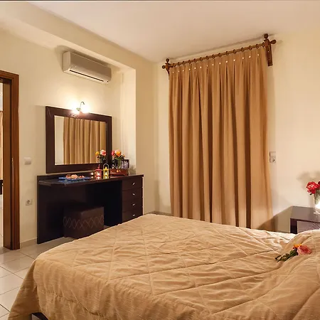 Aeolos 4* Σκόπελος