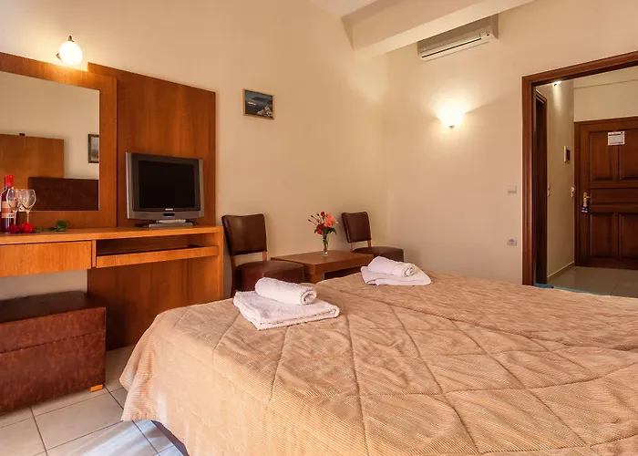 Aeolos Skopelos Town